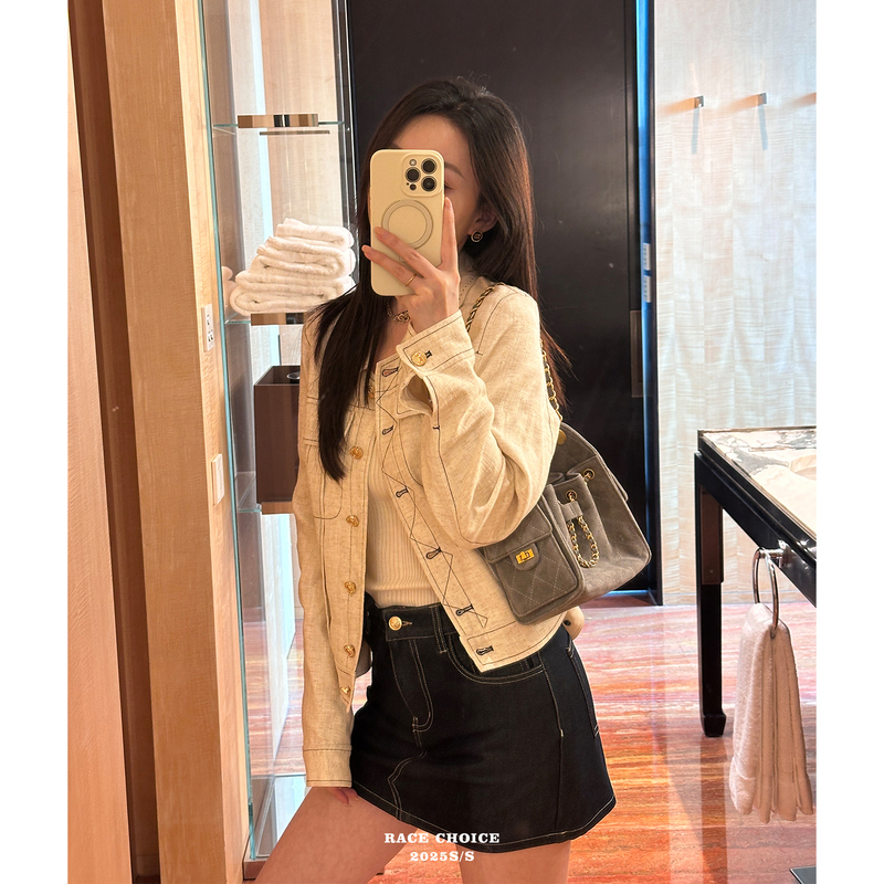 Mini Chanel-Style Hobo Handbag with Diamond-Patterned Metal Chain, Shoulder Bag, Underarm Bag / Lambskin Leather Mini Chanel-Style Hobo Handbag with Diamond-Patterned Metal Chain, Shoulder Bag, Underarm Bag / Lambskin Leather
