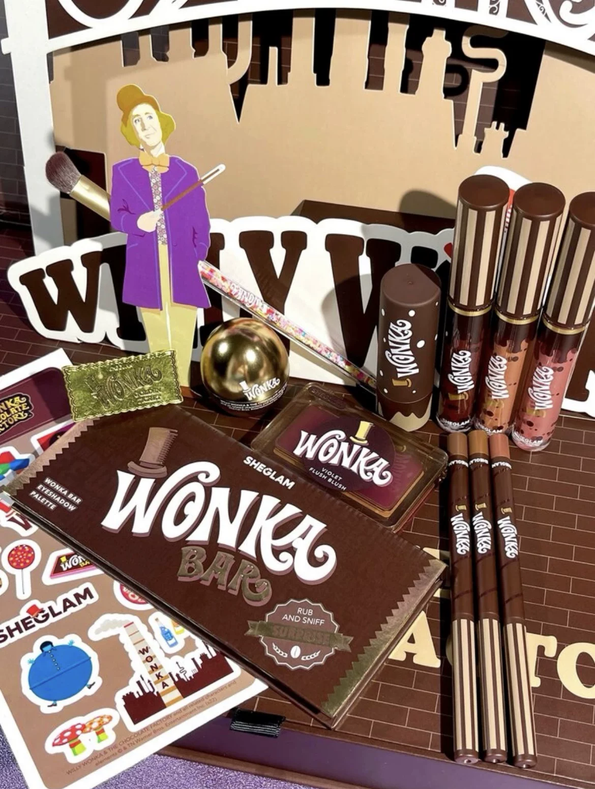 Палетка теней для век/глаз на глазах Spot Sheglam Wangka Chocolate Factory Joint Series + набор блеска для губ