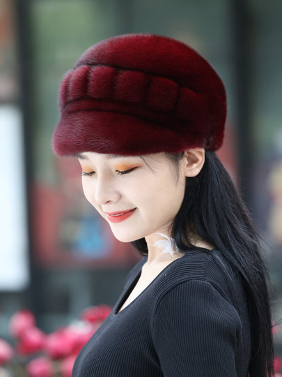 New mink fur hat for women in winter middle-aged and elderly whole mink fur mink velvet warm winter mom fashion fur hat