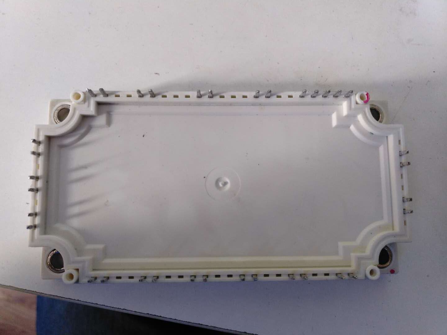 Dismantling machine module FP40R12KT3G FP40R12KE3G on the machine quality assurance spot