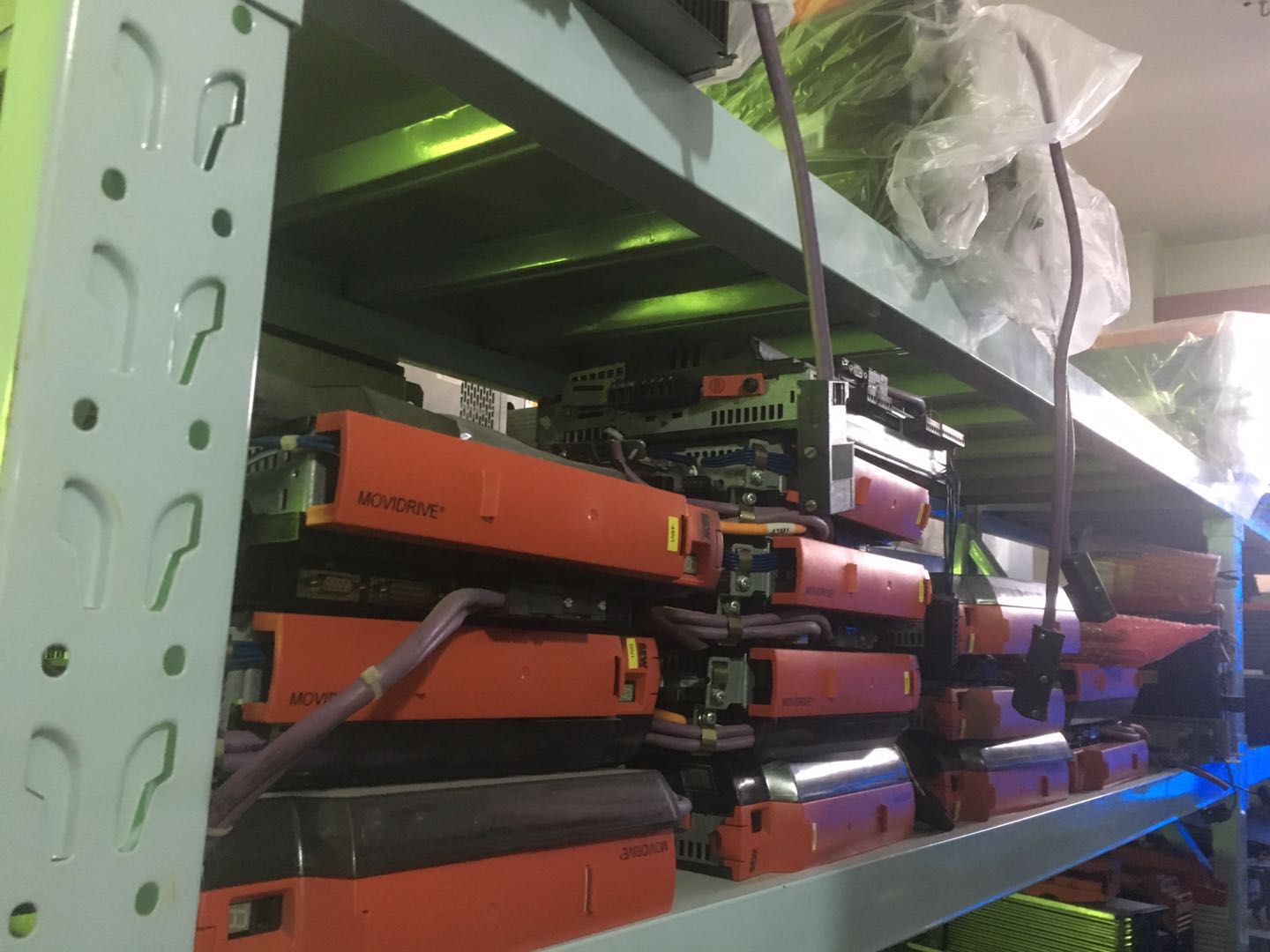 Dismantling machine SEW frequency converter MC07B0008-5A3-4-00 spot quality assurance price real price