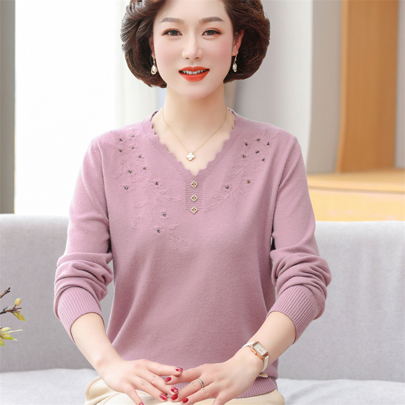 Mother's Spring Knit Base Shirt Top for Women 2025 New Spring and Autumn Middle-Aged and Elderly Elegant Long-Sleeved Thin Sweater