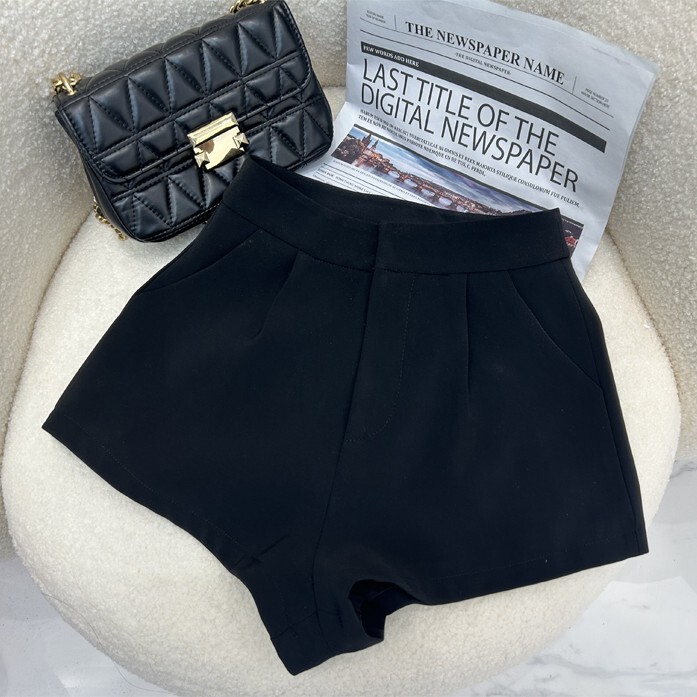Black High-Waisted A-Line Shorts for Women 2026, Suit-Style Ultra-Short Shorts, Slimming and Versatile for Petite Figures, Wide-Leg Suit Pants