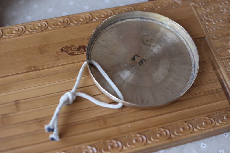Hạc đen nhạc cụ cồng chiêng Xiaoyan trống chiêng đường kính 20 cm 20 cm vận chuyển 锣 槌 锣 - Nhạc cụ dân tộc đàn tranh việt nam