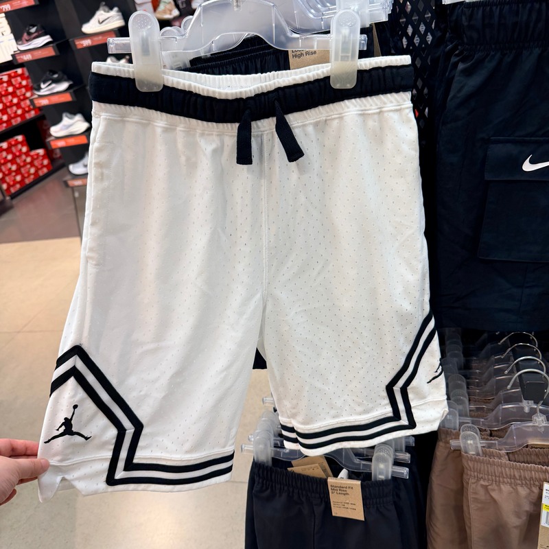 Nike Genuine Jordan Shorts Sports Casual Woven Shorts for Men, Women, and Children Breathable Shorts Hq7219 Nike Genuine Jordan Shorts Sports Casual Woven Shorts for Men, Women, and Children Breathable Shorts Hq7219