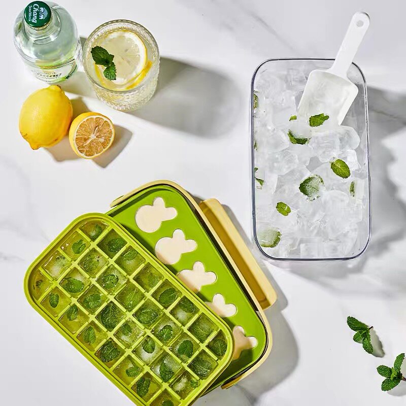 Ice Cubes Molds Large Capacity Food Grade Silicone Gel Ice Home Storage Ice Ice-making Cartridges Lid Fridge Frozen Ice Cubes