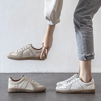 The new bullish small white shoes leather vintage flat plate shoes in spring 2023