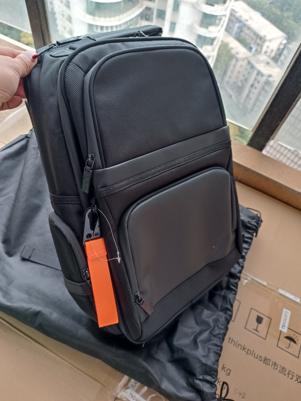 Lenovo ThinkPad Classy Business Backpack Tp800 Waterproof and Bubble Wrap Xiaoxin 16 Pro16 Thinkbook16 Backpack Computer Bag Lenovo ThinkPad Classy Business Backpack Tp800 Waterproof and Bubble Wrap Xiaoxin 16 Pro16 Thinkbook16 Backpack Computer Bag