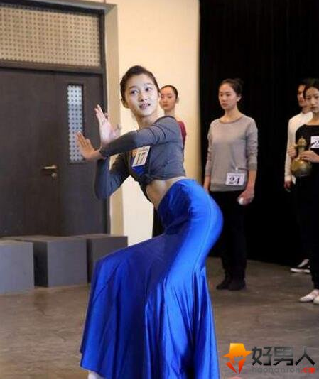 Peach and Li Cup new Dai dance Zanha Guan Xiaotong art test Dai peacock dance dress female models hip fish tail skirt