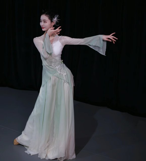 Spring Song Dance Costumes Elegant Fairy Style New Shang Chun Shan Performance Costumes Star Moon Fall Stage Suit Spring March Performance