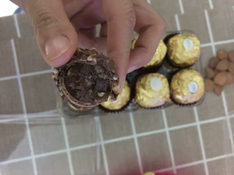 费列罗巧克力16粒好不好用，买来做礼物送人合适吗_搜券