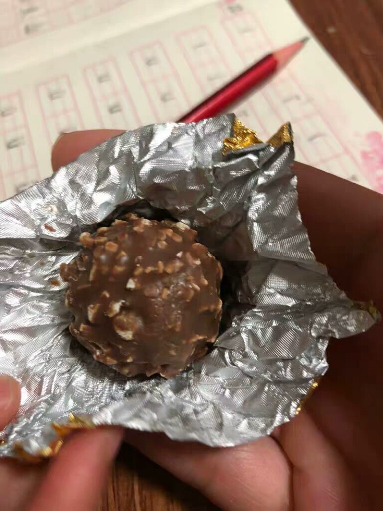 费列罗巧克力16粒好不好用，买来做礼物送人合适吗_搜券