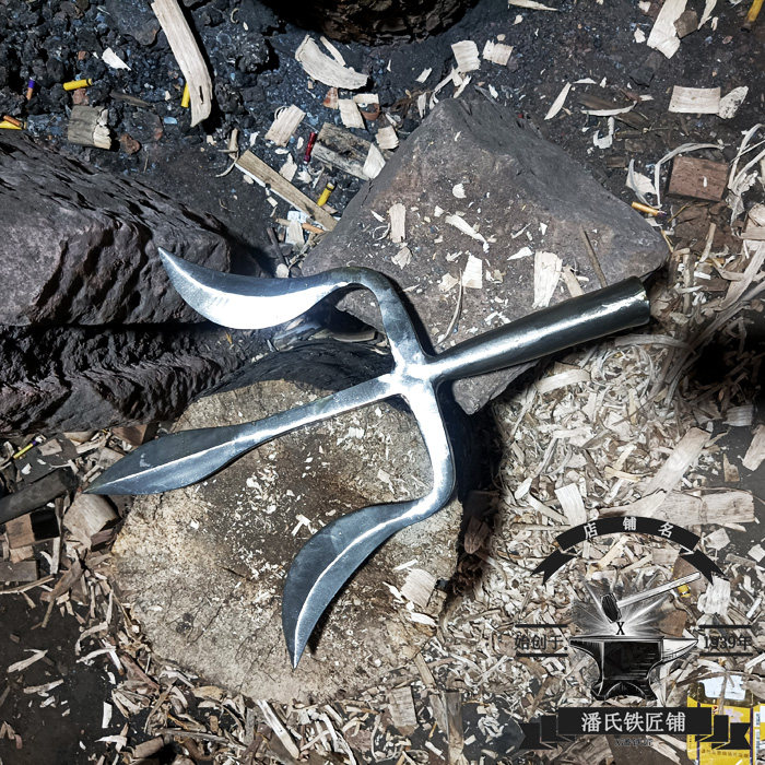 Forging of an 8-like chic door weapon Trident calf head fork Bull Head Boring three-share Fork Boring with no opening edge