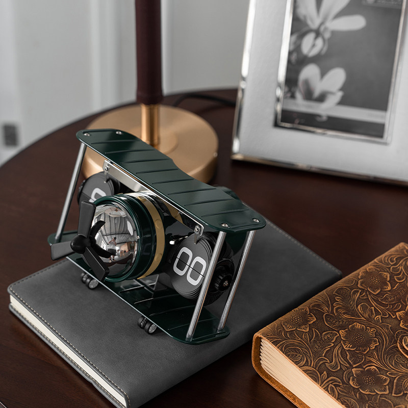 Eurostyle Brief Page-turning Clock Bench Clock Pendulum Pieces Creative Bedside TV Cabinet Xuan Guan Clocks Holiday Gifts-Taobao