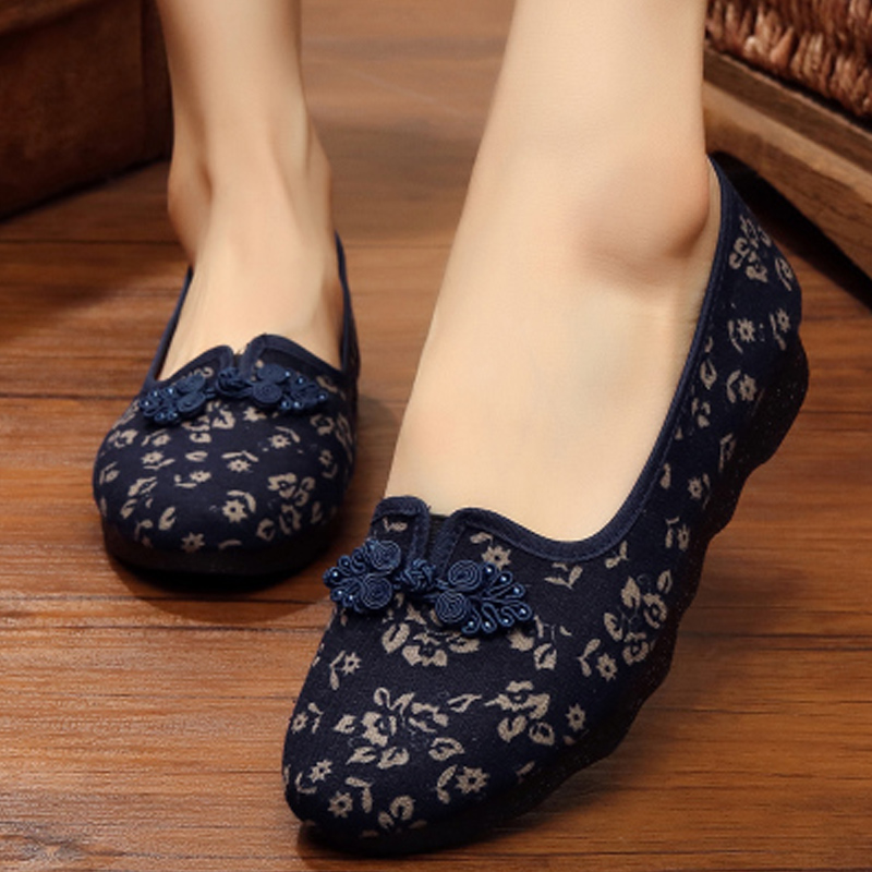 Lady Great Size Cloth Shoes Old Beijing Flat Bottom Sail Fabric Shoes Soft Bottom 2022 Spring New Ladies Casual Bag Shoes