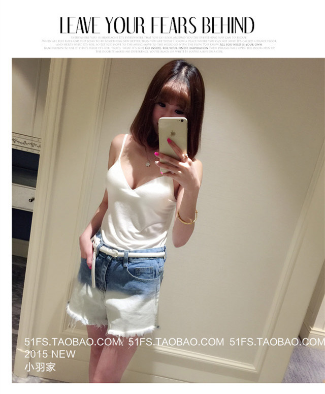 Mùa xuân và mùa hè Phiên bản Hàn Quốc của chiếc áo cổ chữ V gợi cảm tự diện kiểu dáng cổ áo hoang dã có dây đeo phụ nữ với miếng đệm ngực có thể được mặc quần áo nữ