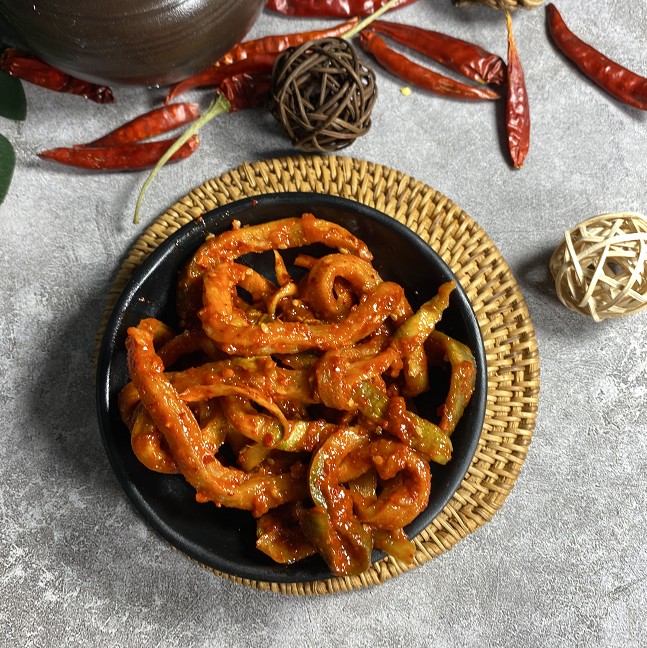 Yingji mother Yanbian Korean national characteristics spicy mixed dried radish thick radish pickles under the meal Korean Kimchi