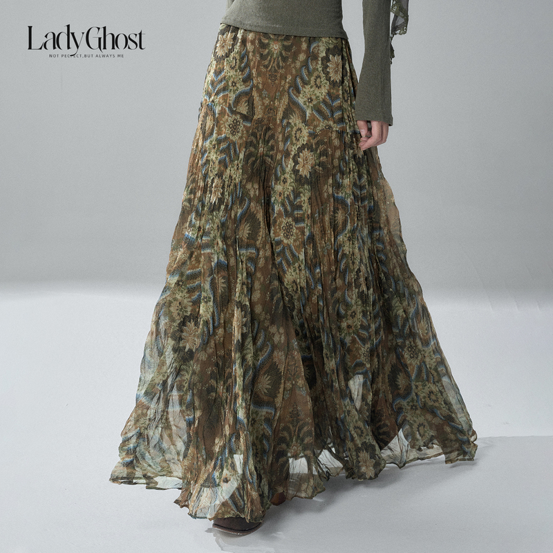 Ghost Girl Green Long Skirt with a Large Hem, Suitable for a Trip to Yunnan, Bright and Artistic Style, Wild and Forest-Like Skirt Ghost Girl Green Long Skirt with a Large Hem, Suitable for a Trip to Yunnan, Bright and Artistic Style, Wild and Forest-Like Skirt