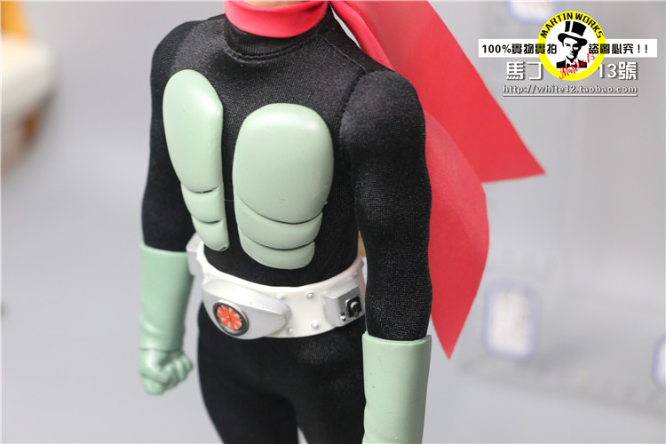 ชุดจัมพ์สูท 1/6 ของ Medicom ดัดแปลงจาก Rah Ultraman และ Kamen Rider สามารถใช้ตุ๊กตาทหารและชุดว่ายน้ำผีน้ำได้