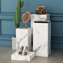 Clothing store model display stand in the middle of the island running water table display stand in the middle of the display stand simple