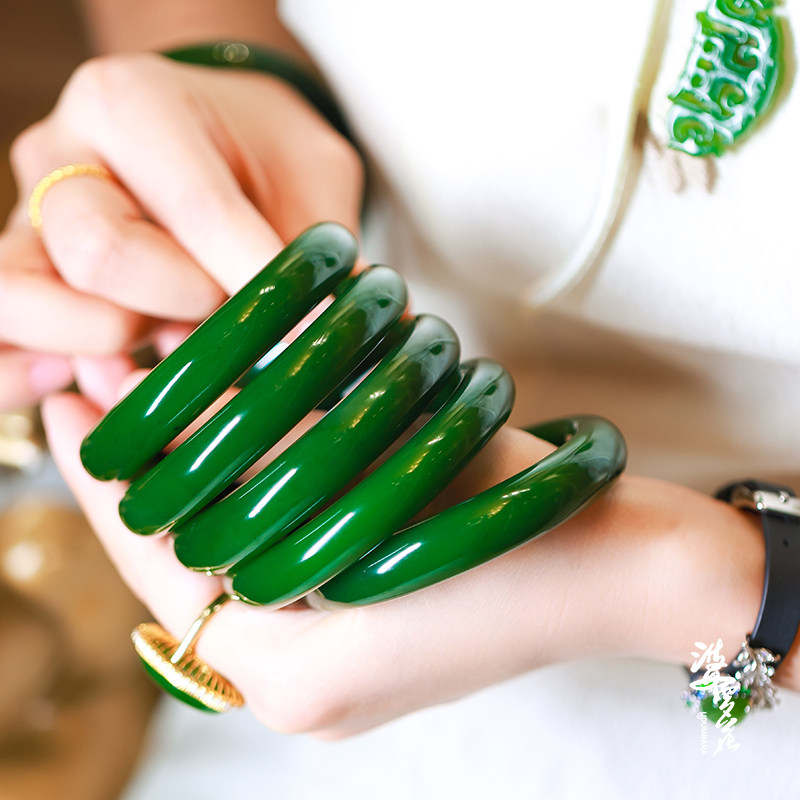 Huang recommended (thousands of yuan to the quality of Russian jade and jade green bracelet of Tian Yu Yuan green bracelet