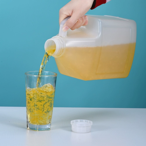 Пластиковая концентрированная бутылка, 1000 мл