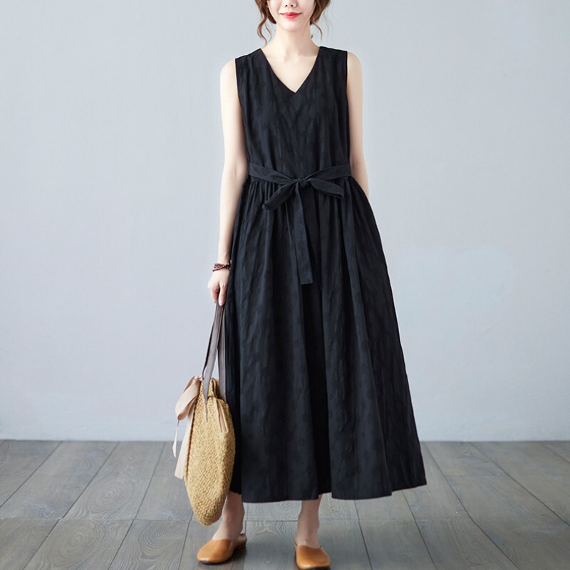 Summer Cotton and Linen A-Line Dress with Suspenders, Plus-Size Jacquard Dress with a Large Hem, V-Neck, Sleeveless Linen Dress with Suspenders