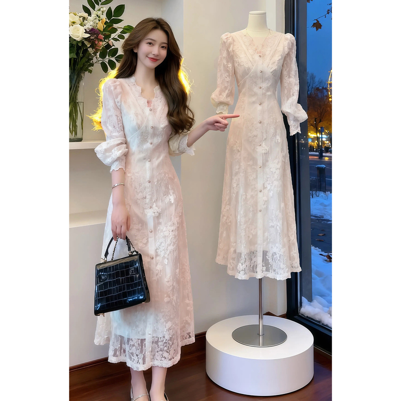 French-Style High-End White V-Neck Lace Long-Sleeve Dress with a Gentle, Waist-Cinching Design, Long Skirt for Winter 2025