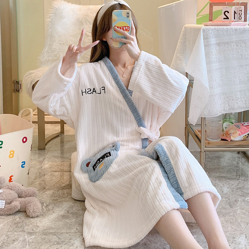 2021 New robe female autumn and winter red red sleeping skirt coral tub bathrobe with thick bathrobe