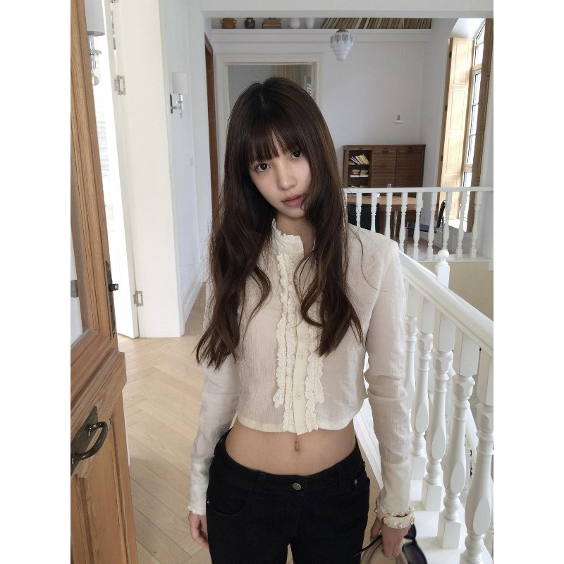 French-Style Commuter White Lace-Trimmed Shirt for Women, Spring Short Button-Up Niche High-End Elegant Long-Sleeve Top