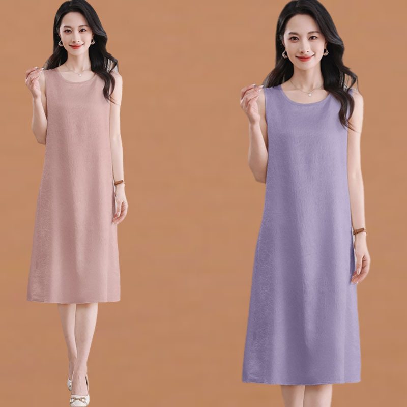 Fashionable Silk Camisole Dress for Petite Women, Summer 2025 New Style, Loose-Fitting Silk Base Tank Dress