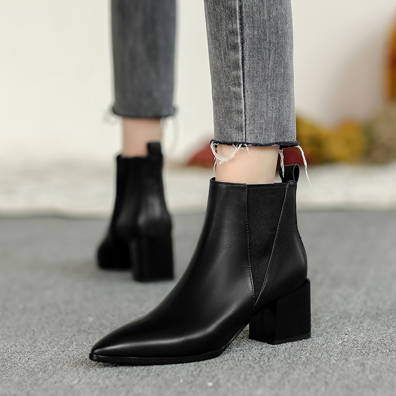 Chen Xiaosugi Chelsea Short Boots Woman 2021 New autumn winter Fashion pointed coarse heel High heel Martin boots woman