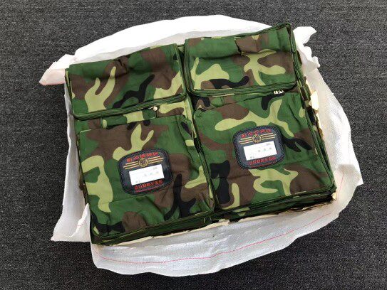 The old stock 87 front transport bag is put in the left-behind bag and the left-behind bag is left behind to run the bag, which is lightweight, waterproof and wear-resistant