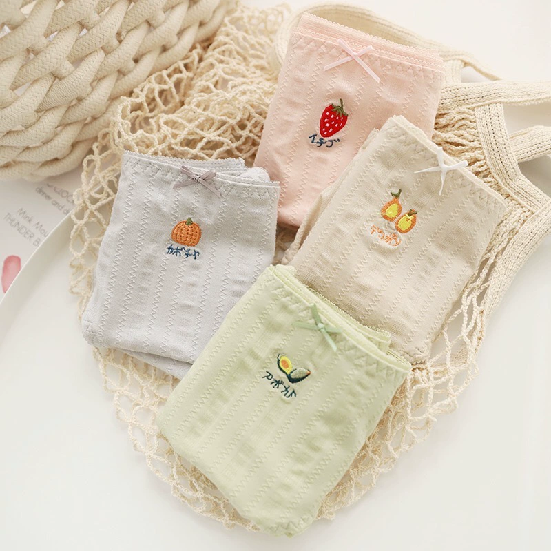 Dành thời gian tươi mát và mùa hè thêu hoa quả kiểu Nhật Bản đồ lót nữ tính cotton cắt ngắn quần sịp ngọt ngào và liền mạch giữa eo - Võ sĩ quyền Anh