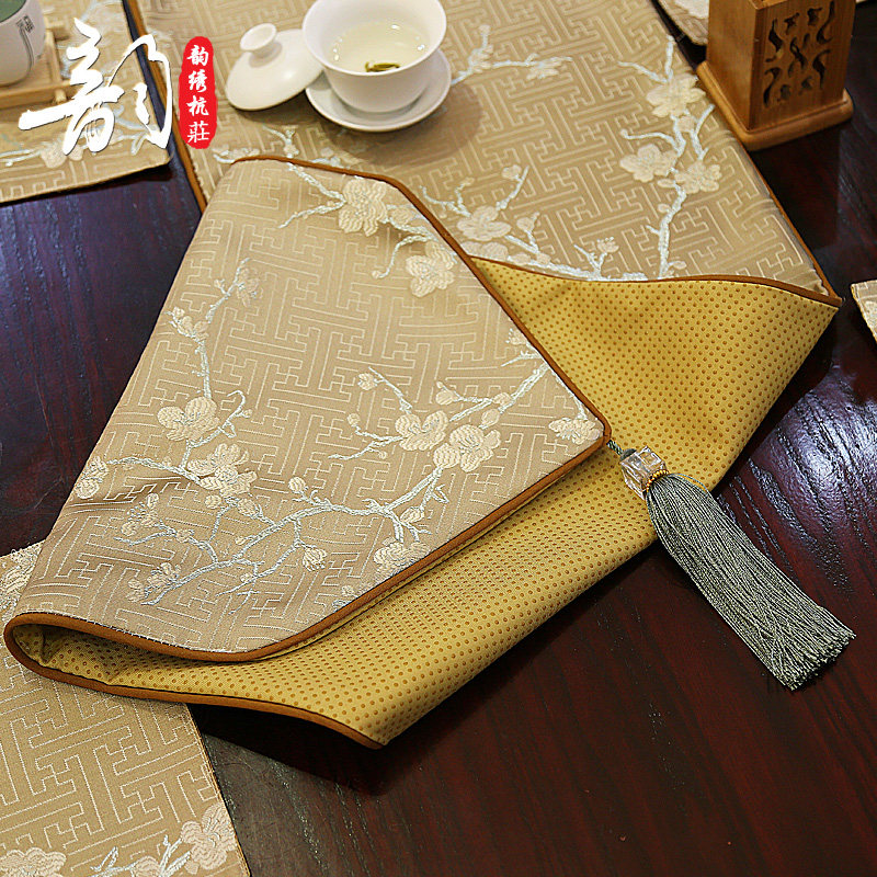 New Chinese embroidery table flag Chinese style classical mahogany solid wood tea table fabric flag TV cabinet table flag customization