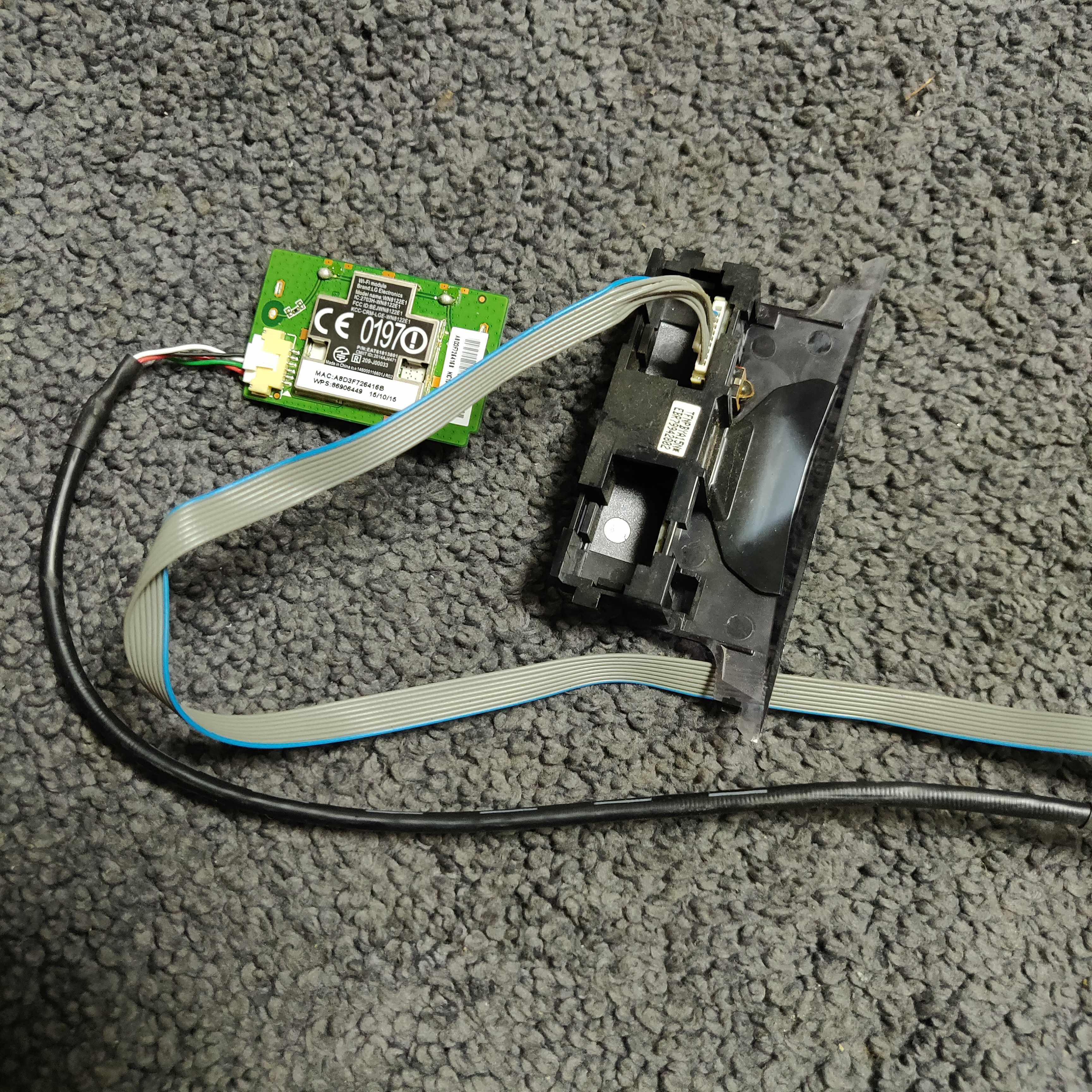 Original fitting LG 65UF6800-CA switch to receive the head wireless network card