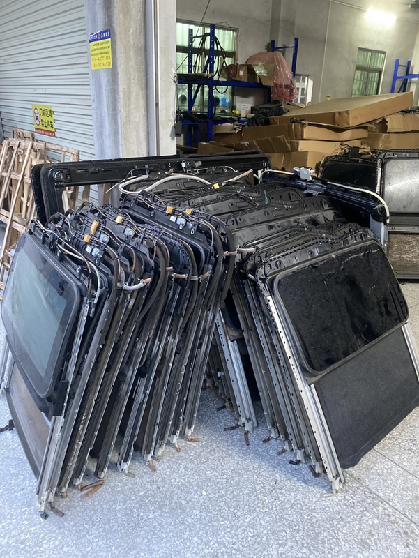 Various Types of Car Sunroof Assemblies - Sunroof Frames - Original High-Quality Professional-Grade Original Car Quality with Visible Condition. Various Types of Car Sunroof Assemblies - Sunroof Frames - Original High-Quality Professional-Grade Original Car Quality with Visible Condition.
