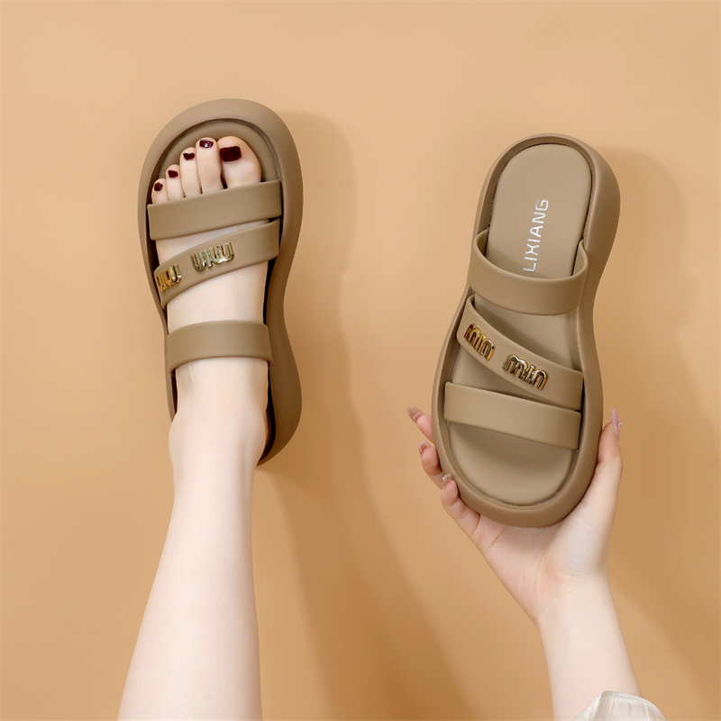 Counter 2025 New Genuine Leather Sandals for Women, Summer Outdoor Wear, 2025 New Fashionable Soft-Soled Non-Slip Beach Sandals
