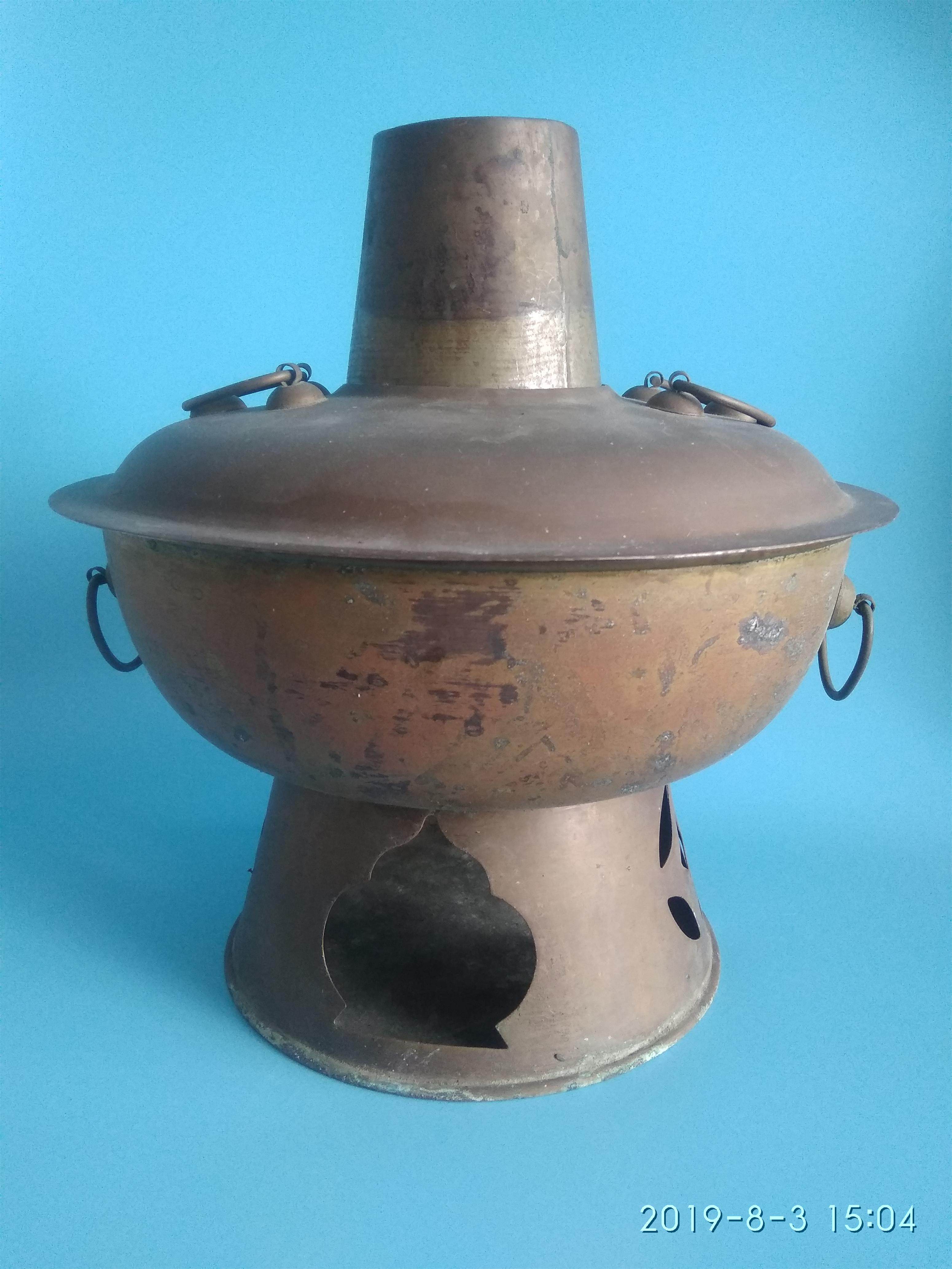 Bronze hotpot styling delicately (with rusty stains and wear)