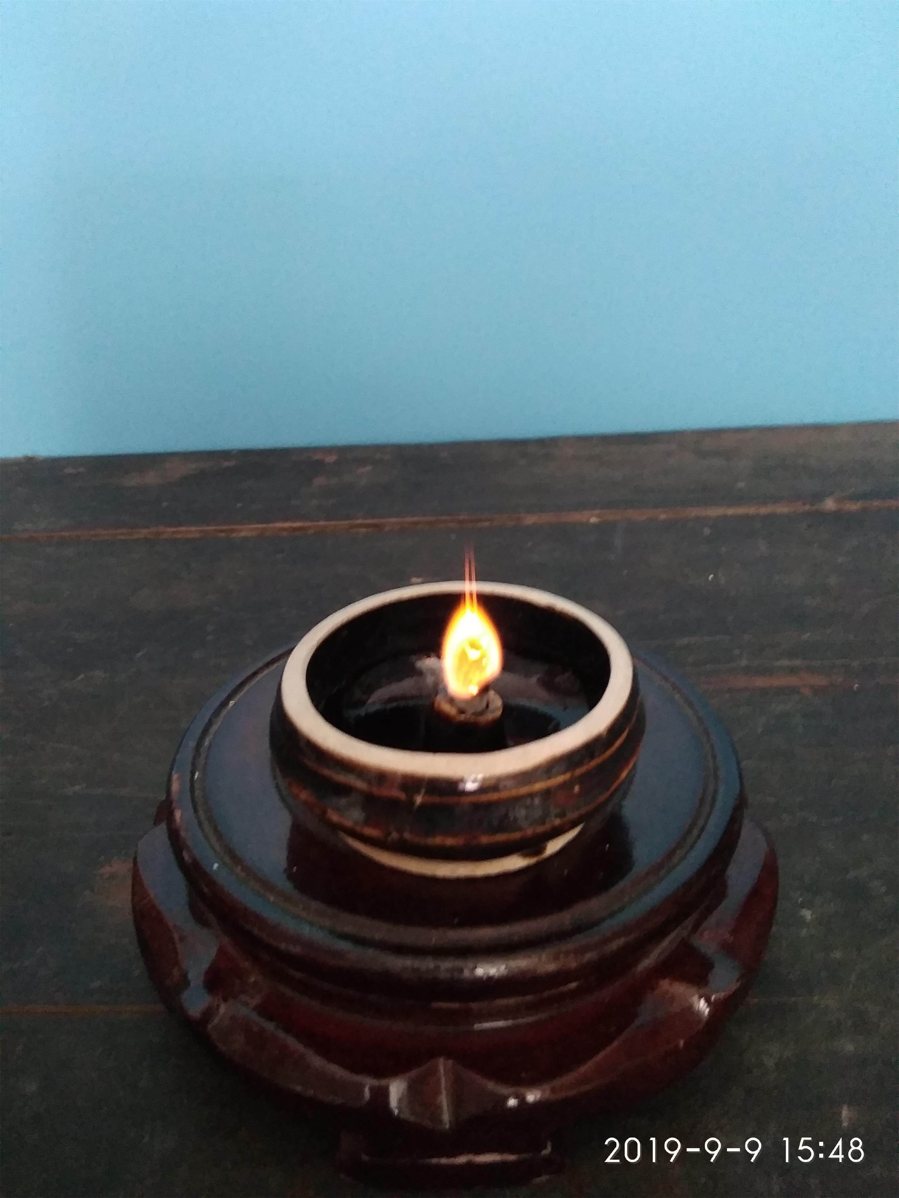 Cizhou Kiln Oil Lamps in Qing Dynasty: Porcelain Oil Lamps that Poor Students Bringing to Beijing for Exams Old Kerosene Lamps