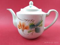 567 boutique 50s hand-painted floral number teapot (with a section at the bottom)