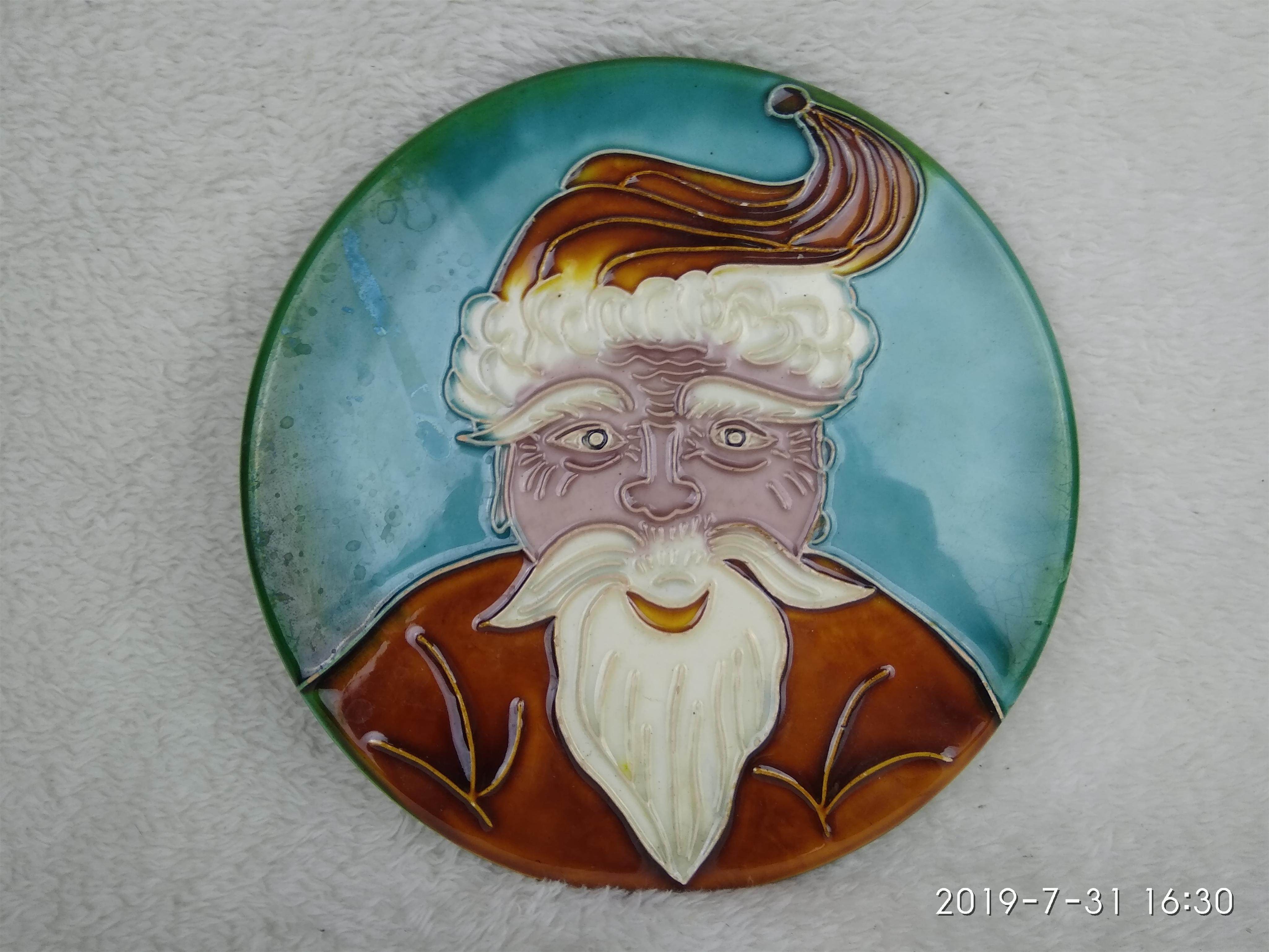 Luoyang Tang Sancai Christmas Old Grandpa Pendulum Piece (with a small breakage at the back edge) Second-hand Porcelain Collection