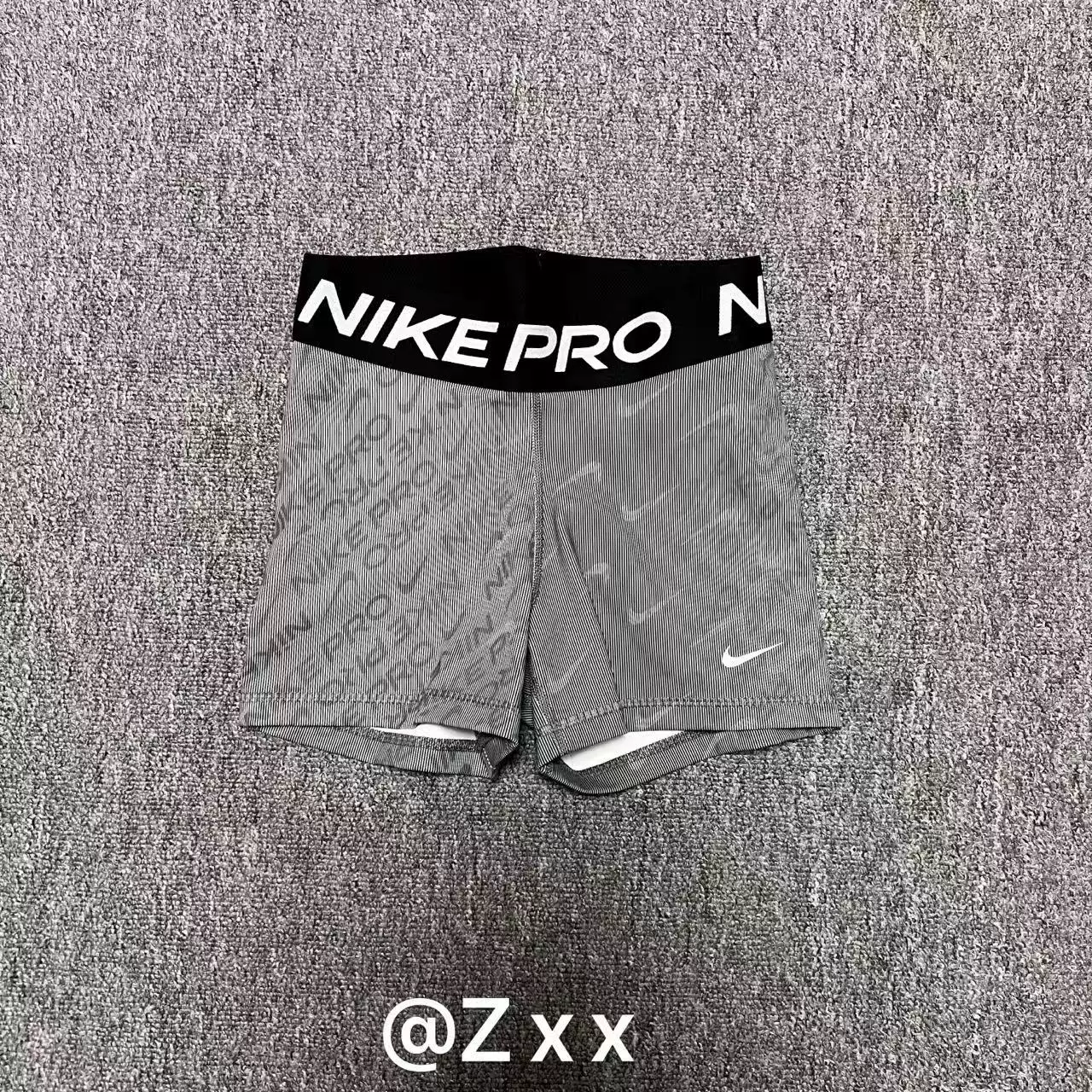 Шорты для йоги и велоспорта (Nike) — облегающие, быстросохнущие, компрессионные, размеры XXS–2XL