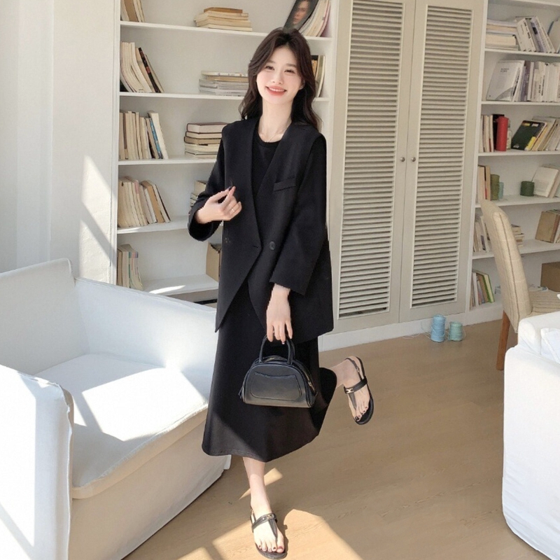 Maternity Black Suit Vest Dress Set 2026 Autumn New Loose Slimming High-End Professional Dress