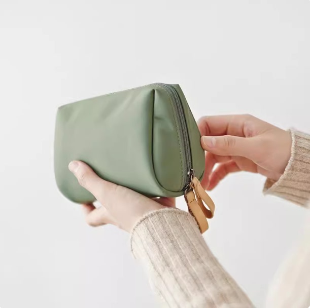 Japanese Makeup Bag, Super Popular on Instagram, Portable Mini Travel Lipstick Storage Bag