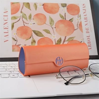 Любовь апельсин отправляет зеркальную ткань