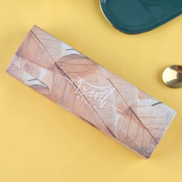 Золотой лист разрыв