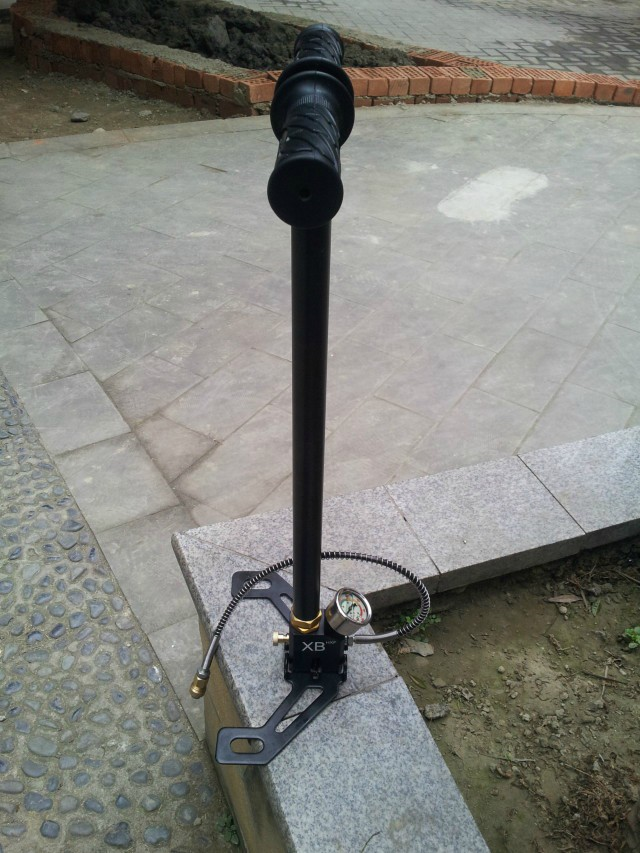 Pompe à vélo - Ref 2396823 Image 4