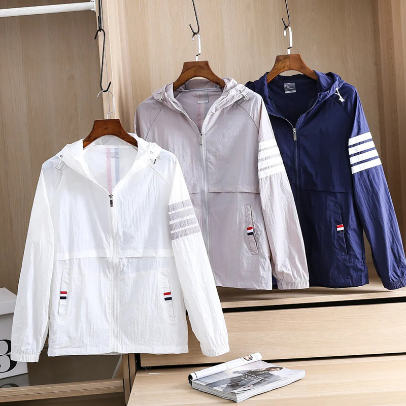 Just needed Series T Four bars Skin Clog Hand hands a breathable Anti-UV Male jacket