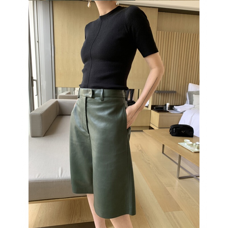 Autumn and Winter New Style Wide-Leg Sheepskin Genuine Leather Pants for Women, Mid-High Waist, Straight-Leg, Slimming Leather Pants, Casual Five-Point Pants, Trendy